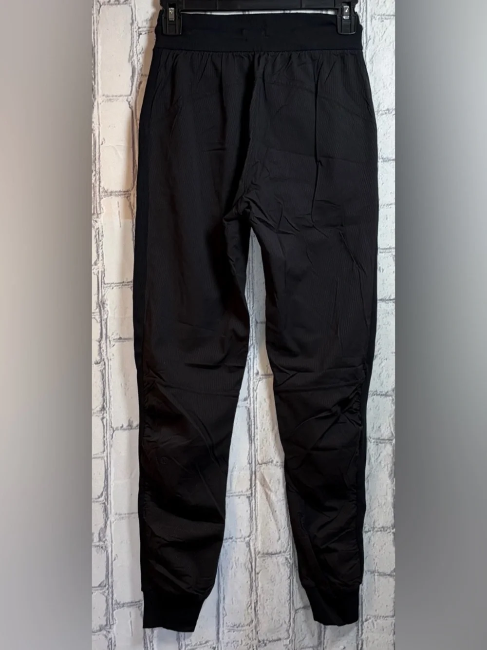 lululemon athletica Size :2 Women Black Jogger Pockets